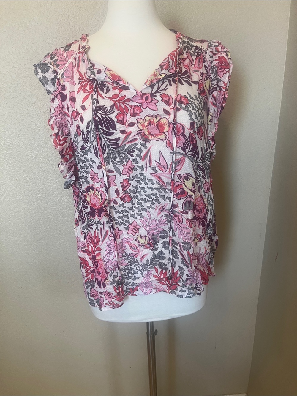 Knox Rose Pink Floral Cap-Sleeve V-Neck Blouse